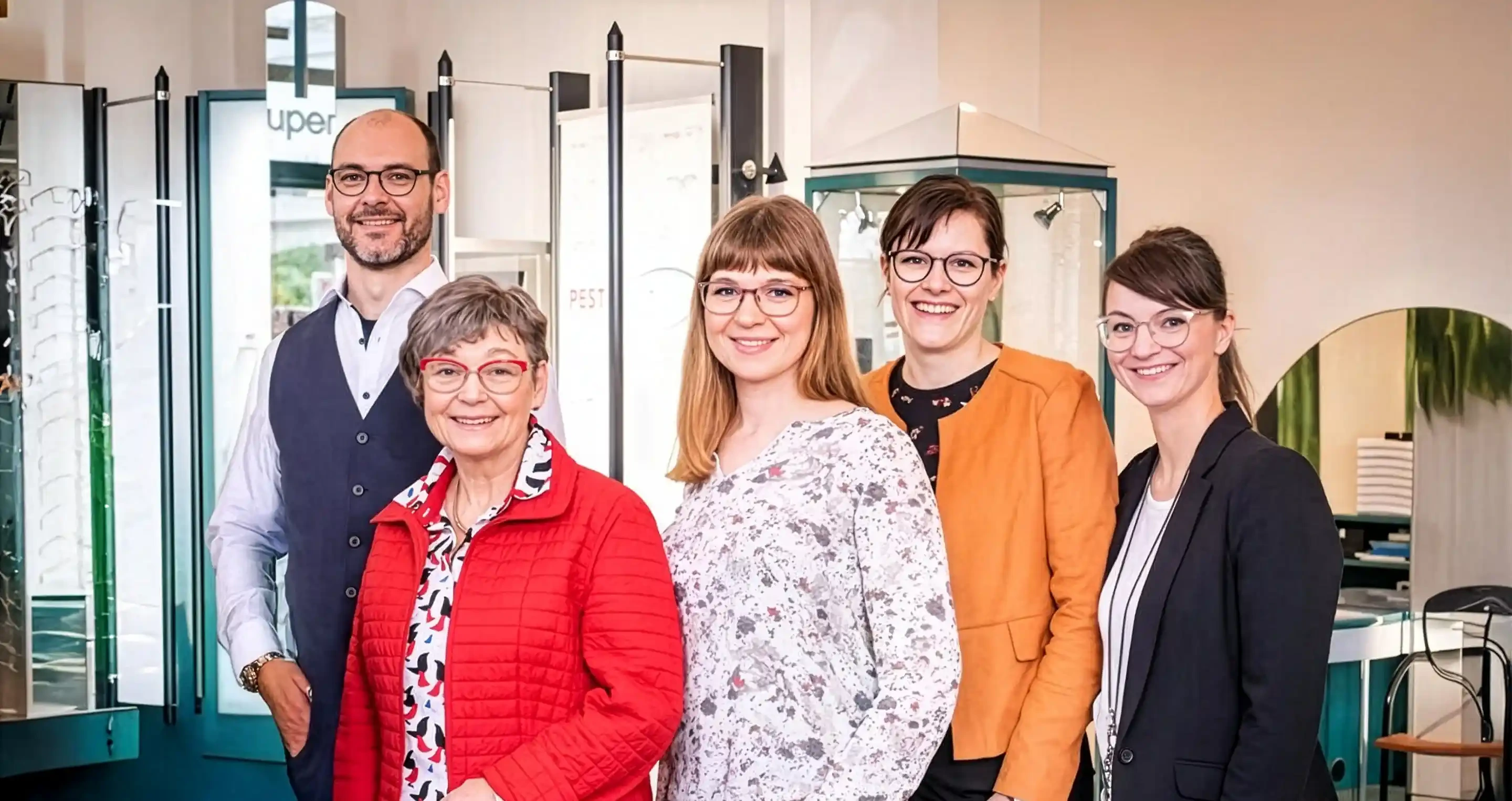 Pestel Optik Bannerbild